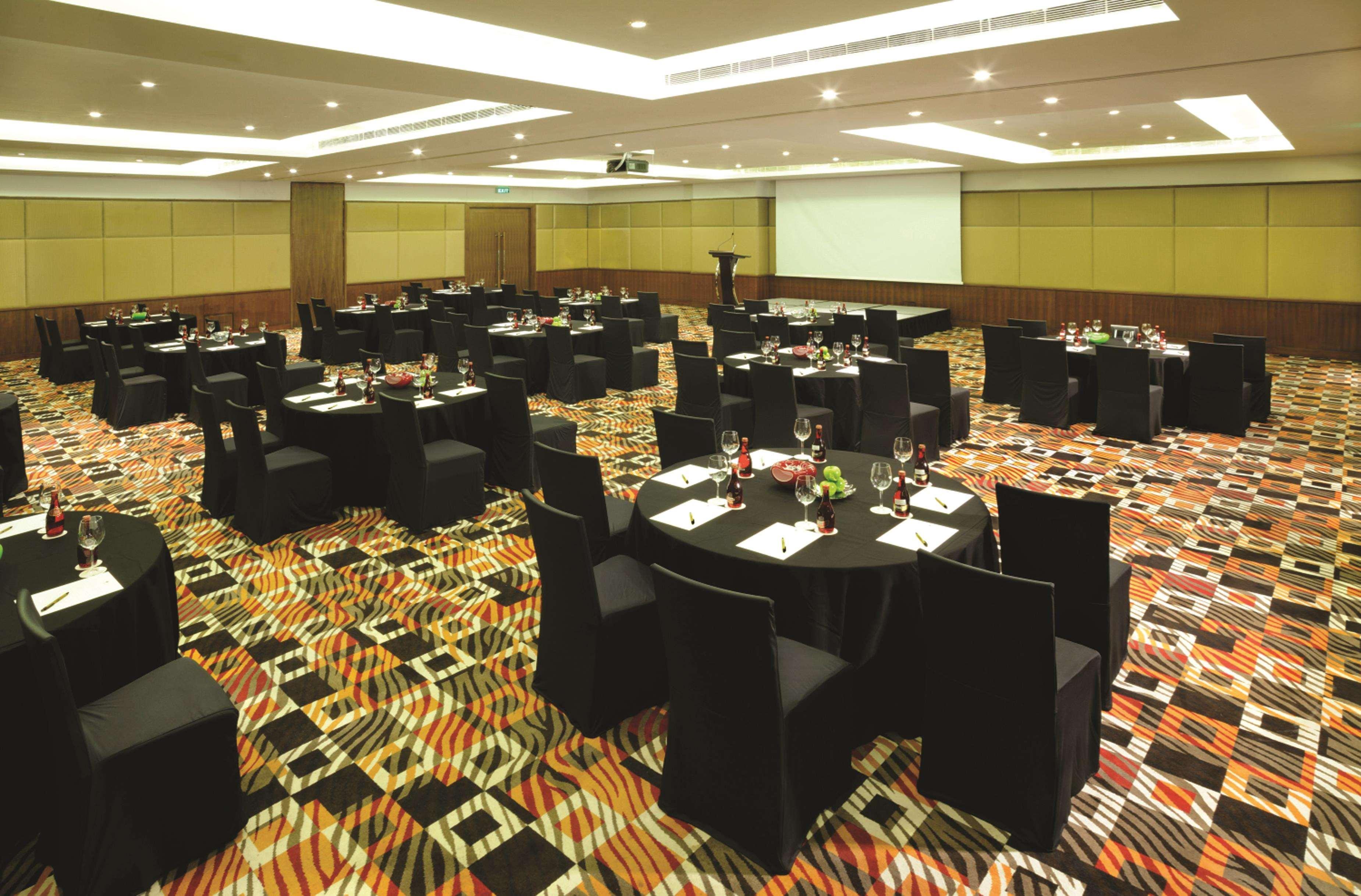 Hotel Doubletree By Hilton Gurgaon New Delhi Ncr Einrichtungen foto