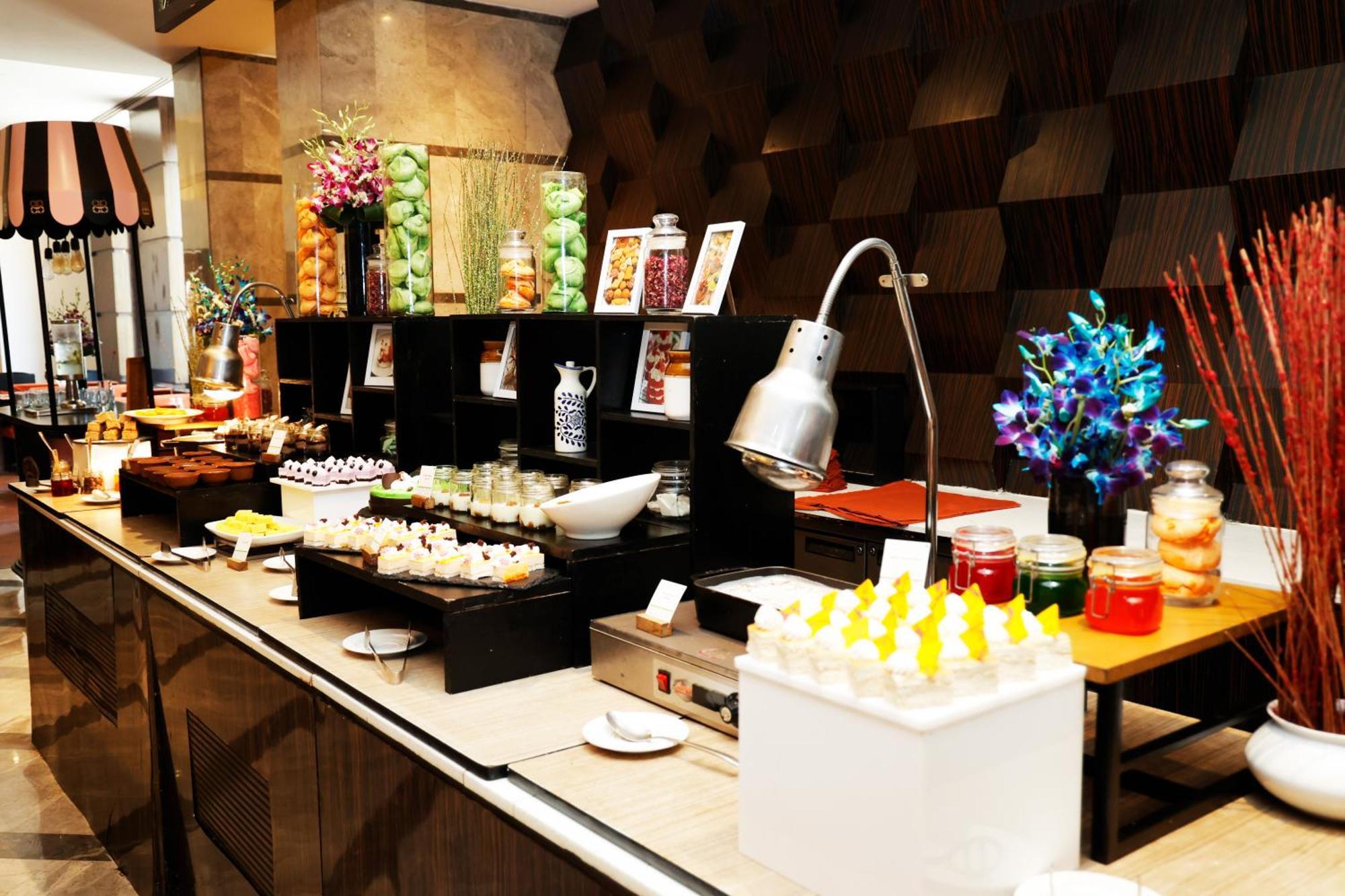 Hotel Doubletree By Hilton Gurgaon New Delhi Ncr Exterior foto